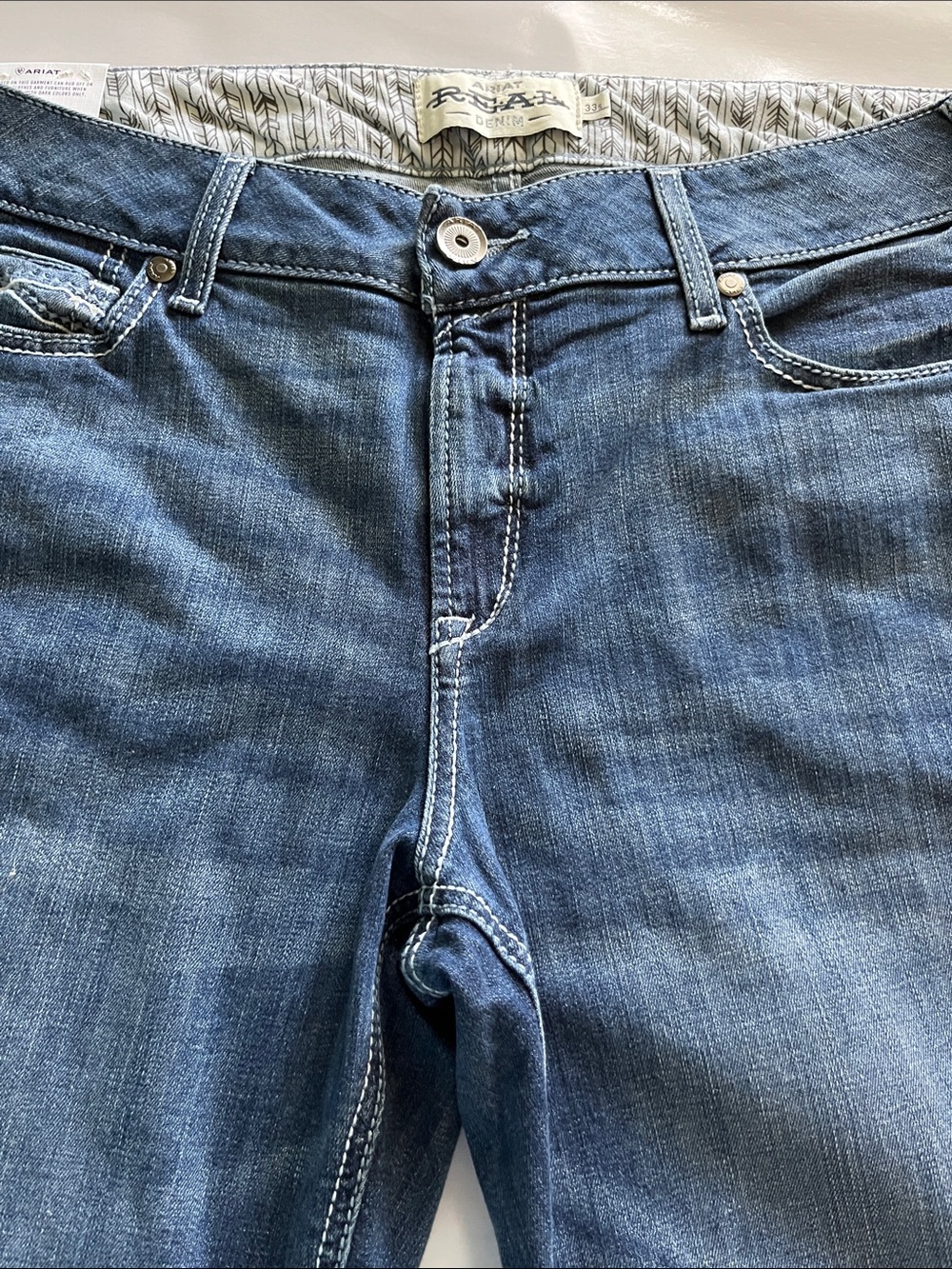 Ariat Real Denim Arrow Mid Rise Bootcut NWT Size 33s - Picture 15 of 16
